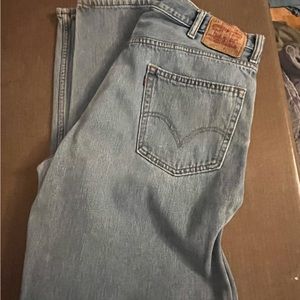 Levi’s 550 blue jeans size 38x32